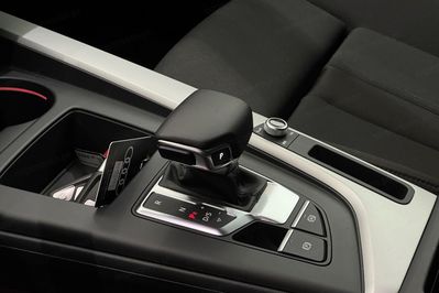 Audi A4 35 TFSI mHEV Advanced S tronic