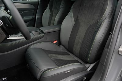 Peugeot 308 GT Exclusive S&S e-DCS6 1.2 mHEV