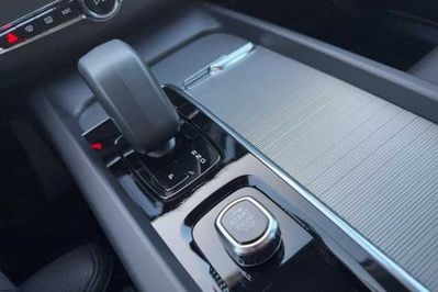 Volvo XC60 B5 B AWD Plus Dark aut