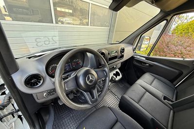 Mercedes Sprinter Kontener 8EP