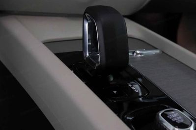 Volvo V60 B4 B Plus Dark