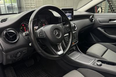 Mercedes GLA 180 7G-DCT