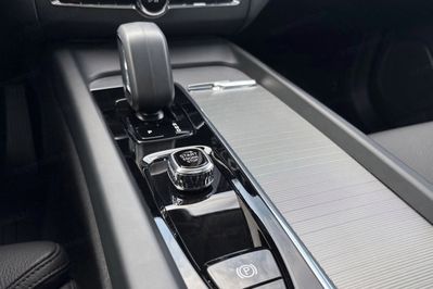 Volvo XC60 T6 Plug-In Hybrid AWD Plus Bright