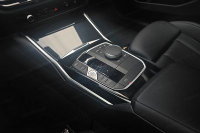 BMW Seria 3 318i