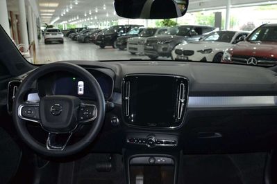 Volvo XC40 B4 Ultra Black Edition