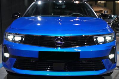 Opel Astra GS 1.2 Turbo