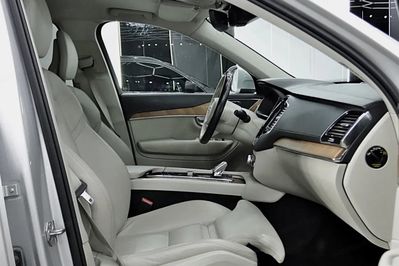 Volvo XC90 T8 AWD Plug-In Hybrid Inscription 7os aut