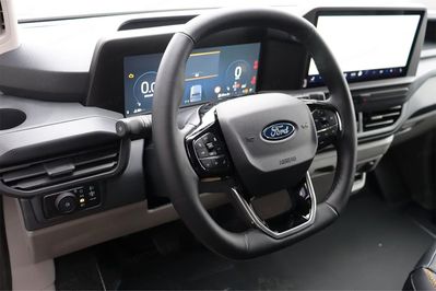 Ford Transit Custom 320 L2H1 Trail A8 AWD