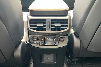 Lexus RX 350h Omotenashi