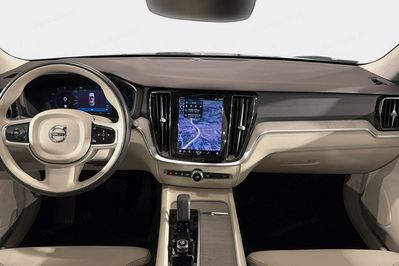 Volvo V60 CC Core B4 D AWD aut