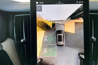 Volvo XC60 B5 B AWD Plus Dark aut