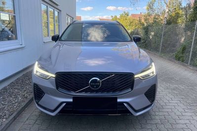 Volvo XC60 B5 B AWD Plus Dark aut