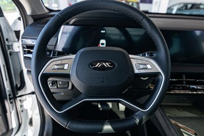 Jac JS8 PRO Pro 1.5 T-GDI 7 DCT 7os.