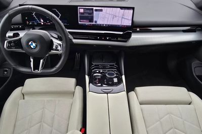 BMW Seria 5 520d xDrive mHEV M Sport aut