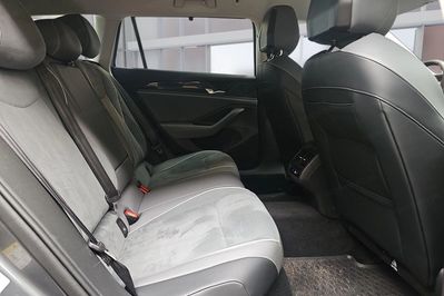Volkswagen Passat TSI  mHEV DSG