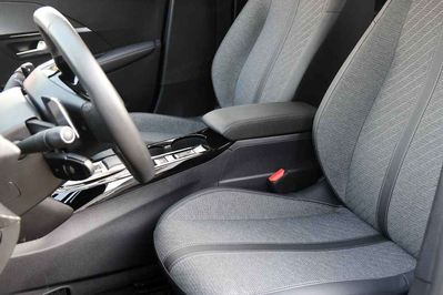 Peugeot 208 Allure eDCS 1.2 MHEV