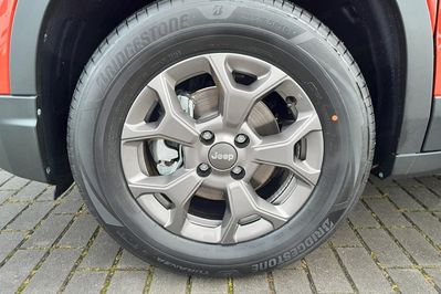 Jeep Avenger Altitude 1.2 e-Hybrid T3