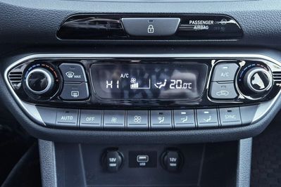 Hyundai i30 1.5 t-Gdi 48V Smart Dct