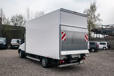 Iveco Daily 35S18 Kontener 8EP + Winda