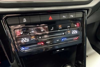 Volkswagen T-Roc R-Line Plus 1.5 TSI