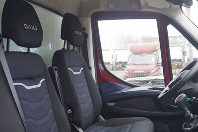 Iveco Daily Hi-Matic Kontener + Winda