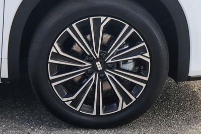 Geely Starray EM-i 1.5 PHEV Max +
