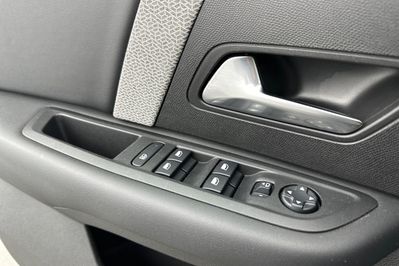 Citroen C4 Shine 1.5 BlueHDI EAT8