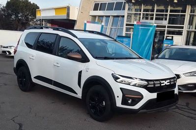 Dacia Jogger Extreme 7-miejsc 1.6 Full Hybrid
