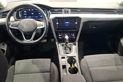 Volkswagen Passat 1.5 TSI  DSG