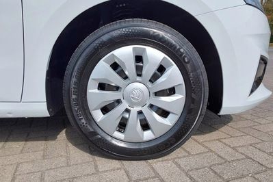 Skoda Fabia Essence 1.0 MPI