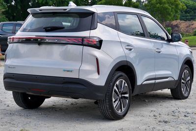 Chery Tiggo 4 Prestige 1.5 T-GDI HEV DHT