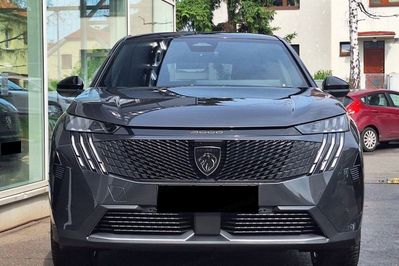 Peugeot 3008 GT Exclusive e-DCS6 1.2 mHEV