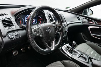 Opel Insignia 2.0 CDTI OPC line