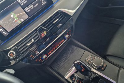 BMW Seria 5 520i Luxury Line