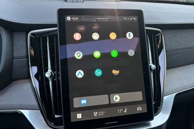 Volvo XC90 T8 AWD Plug-In Hybrid Ultra Dark 7os