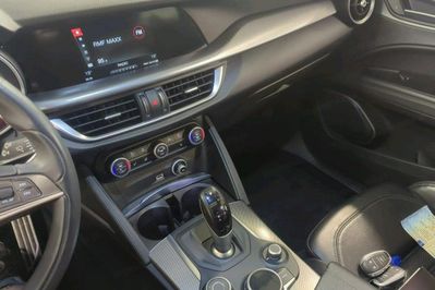 Alfa Romeo Stelvio Turbo Executive Q4