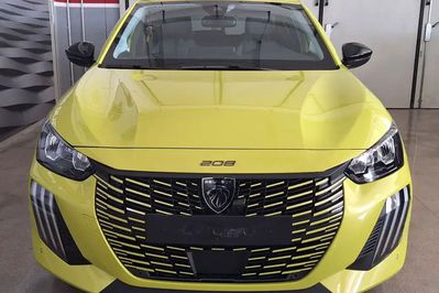 Peugeot 208 Allure e-DCS6  1.2 mHEV