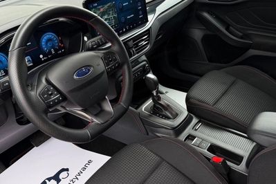 Ford Focus EcoBoost mHEV ST-Line X