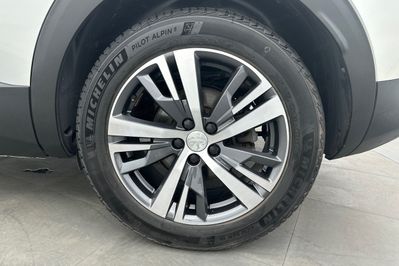 Peugeot 3008 Allure 1.6 Hybrid e-EAT8