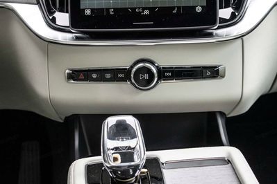 Volvo XC90 B5 B AWD Ultra Bright