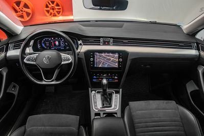 Volkswagen Passat 2.0 TSI Elegance DSG