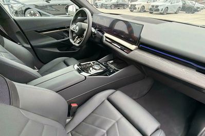 BMW Seria 5 520i mHEV M Sport aut
