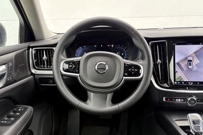 Volvo V60 B4 B Plus Dark