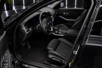 BMW Seria 3 330e xDrive Sport Line aut