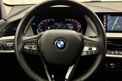 BMW Seria 1 118i Advantage
