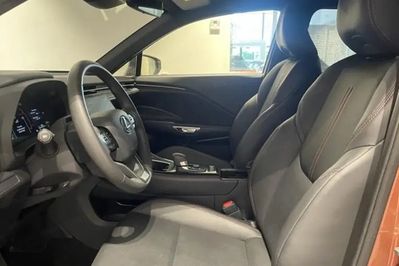 Lexus LBX Emotion 1.5 Hybrid