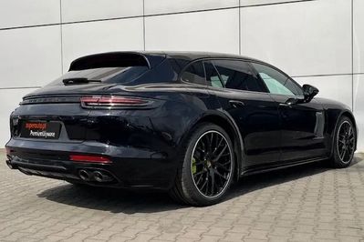 Porsche Panamera 4 e-Hybrid Sport Turismo 10 Years Edition