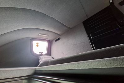 Iveco Daily 70C18 Hi-Matic Zabudowa 15EP + Winda