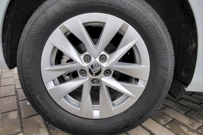 Skoda Fabia Drive 1.0 TSI