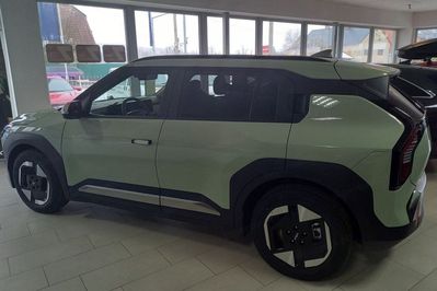 Kia EV3 81.4kWh Air